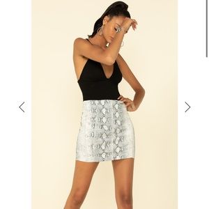 free people grey snake print mini skirt - 10
